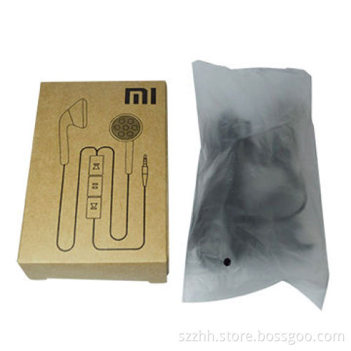 Wired Earphone for Xiaomi Mobile with Microphone Function, OEM and ODM Orders are Welcome